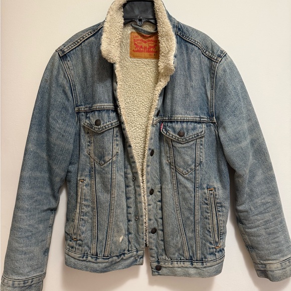 Levi's Blue Denim Jacket with Sherpa Lining - Picture 2 of 4